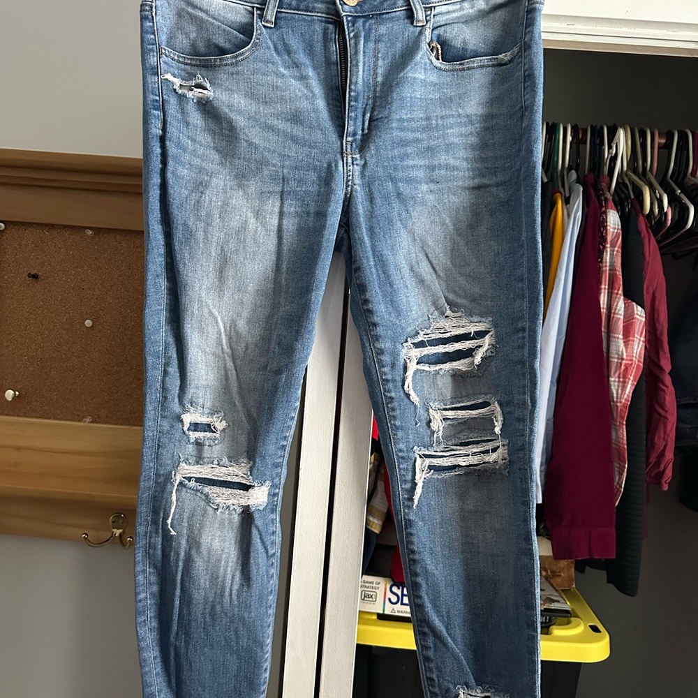 American Eagle Outfitters Light Blue Distressed Jeggings